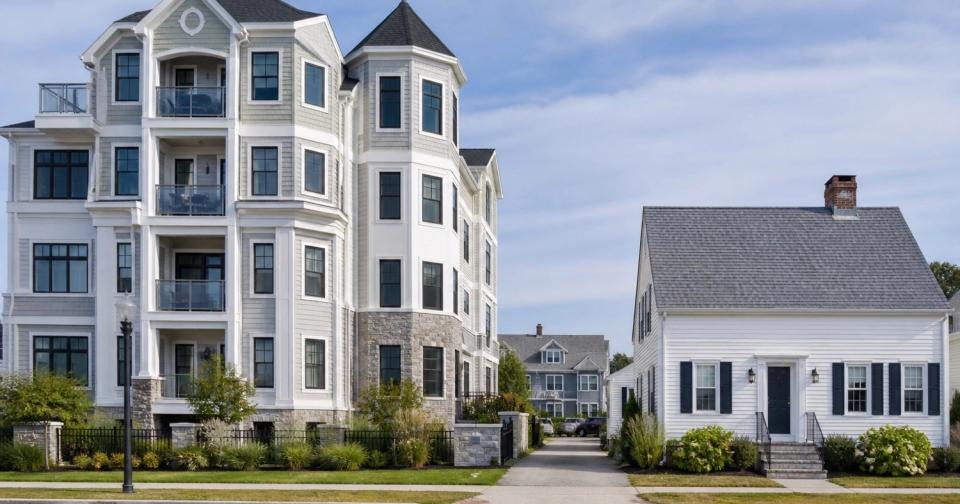 Hampton NH Condos vs. Single-Family Homes: Prices, Supply and Trade-Offs featured image